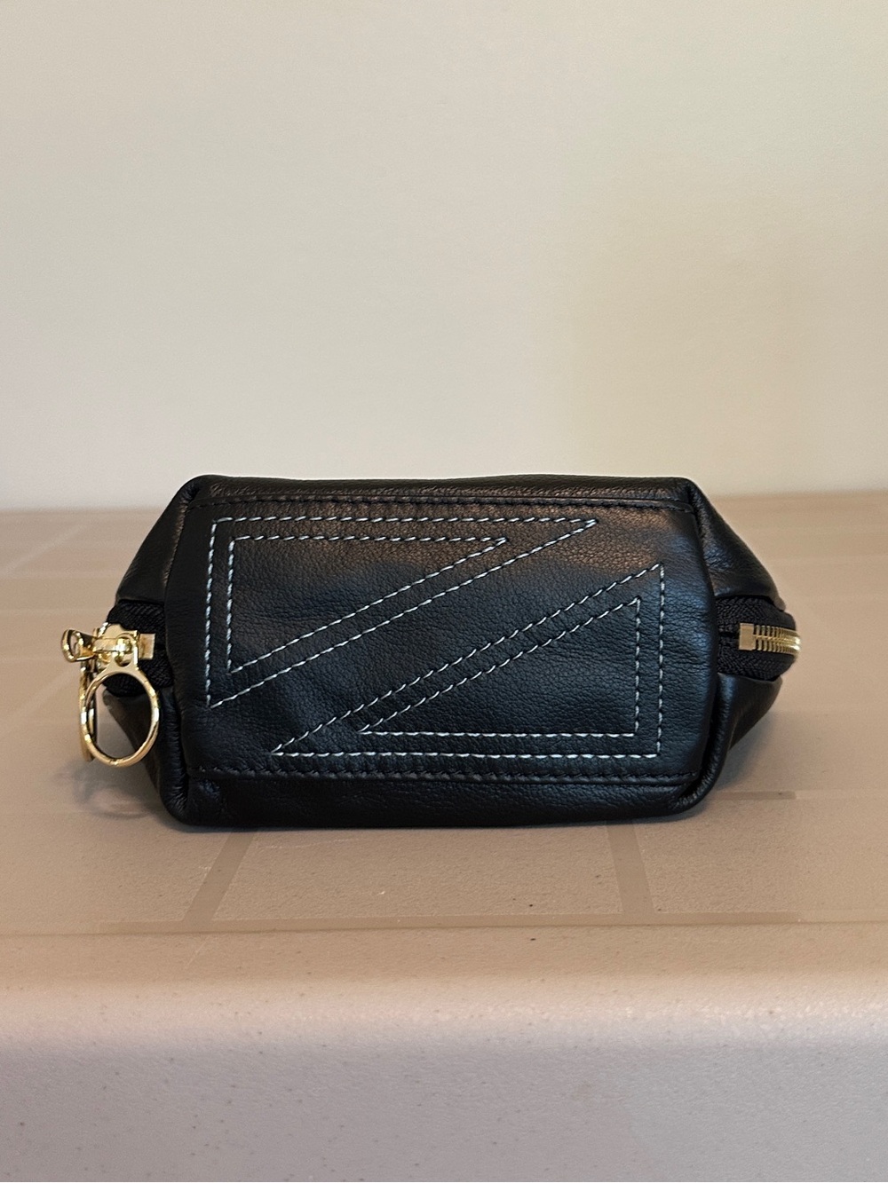 Kusshi Leather Small Makeup Bag - Picture 6 of 7